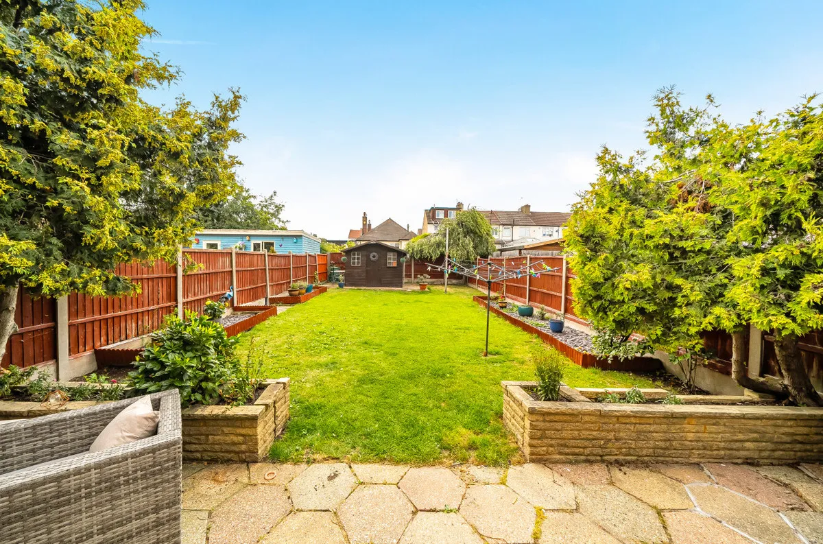 Romford, RM3, photo 9