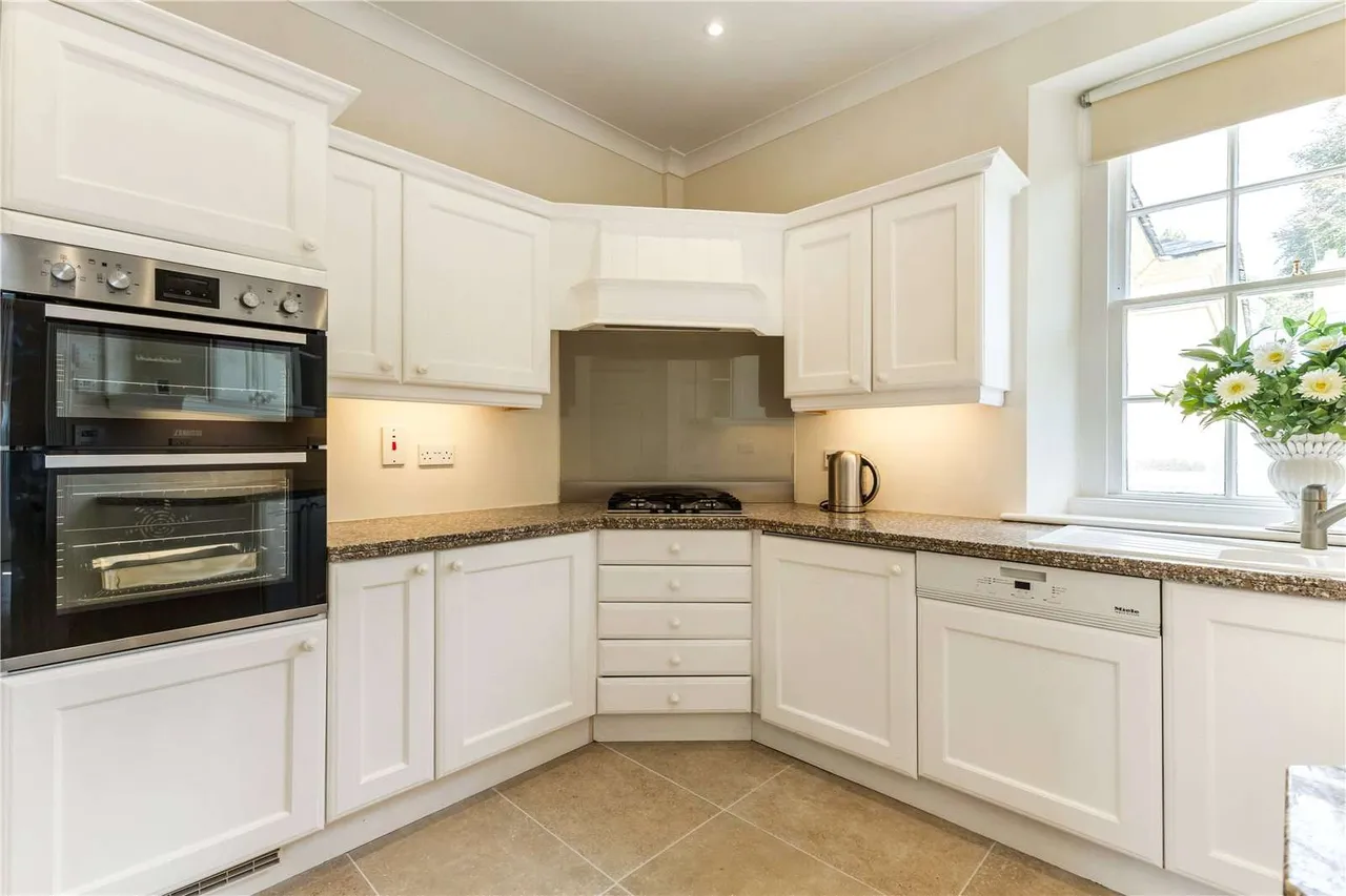 Cavendish Lodge, Cavendish Road, Bath, BA1 2UD, photo 9