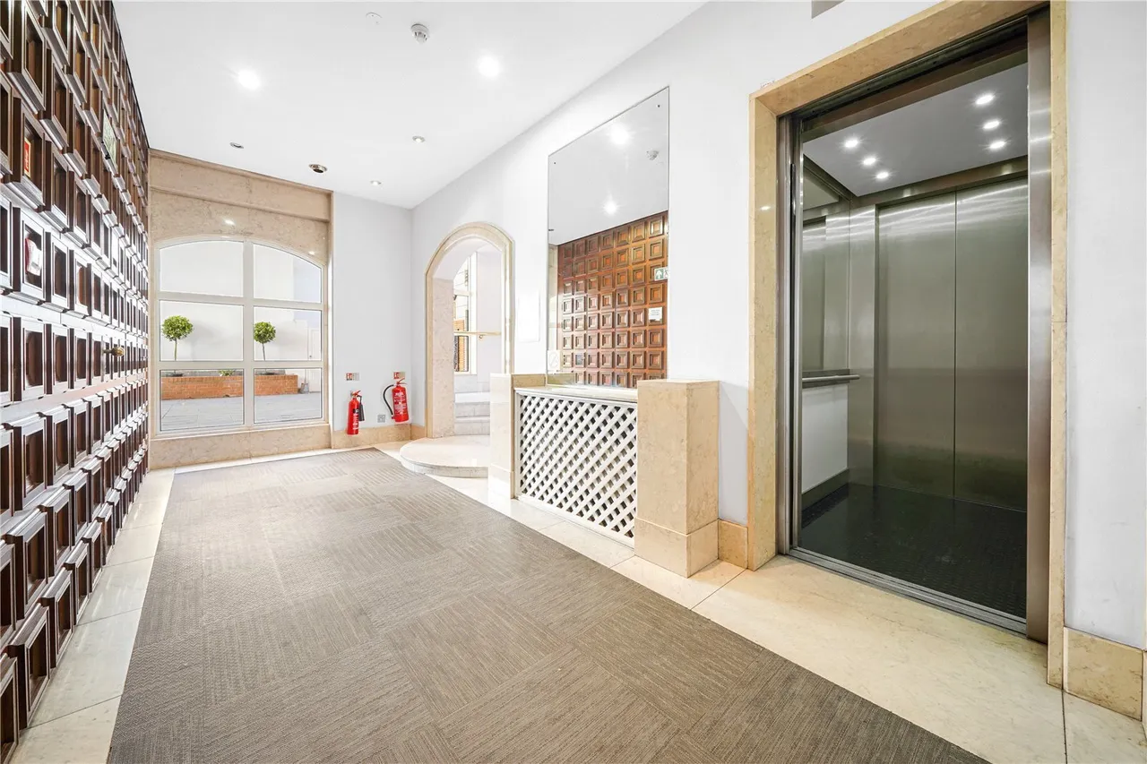 Carthusian Street, Barbican, EC1M, photo 18
