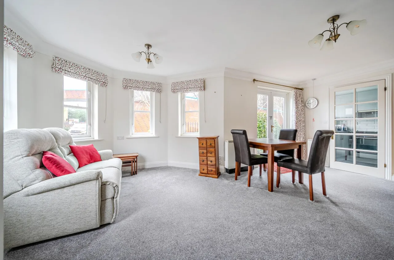 Deanery Close, Chichester, PO19, photo 3