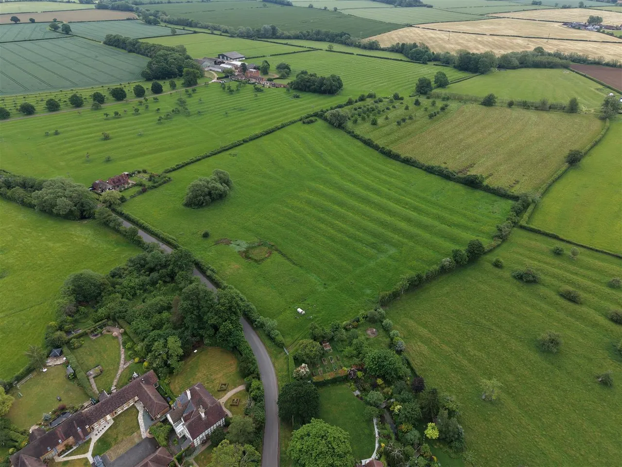 Land at Naunton Beauchamp, North Piddle Lane, Worcestershire, WR10 2LQ, photo 8