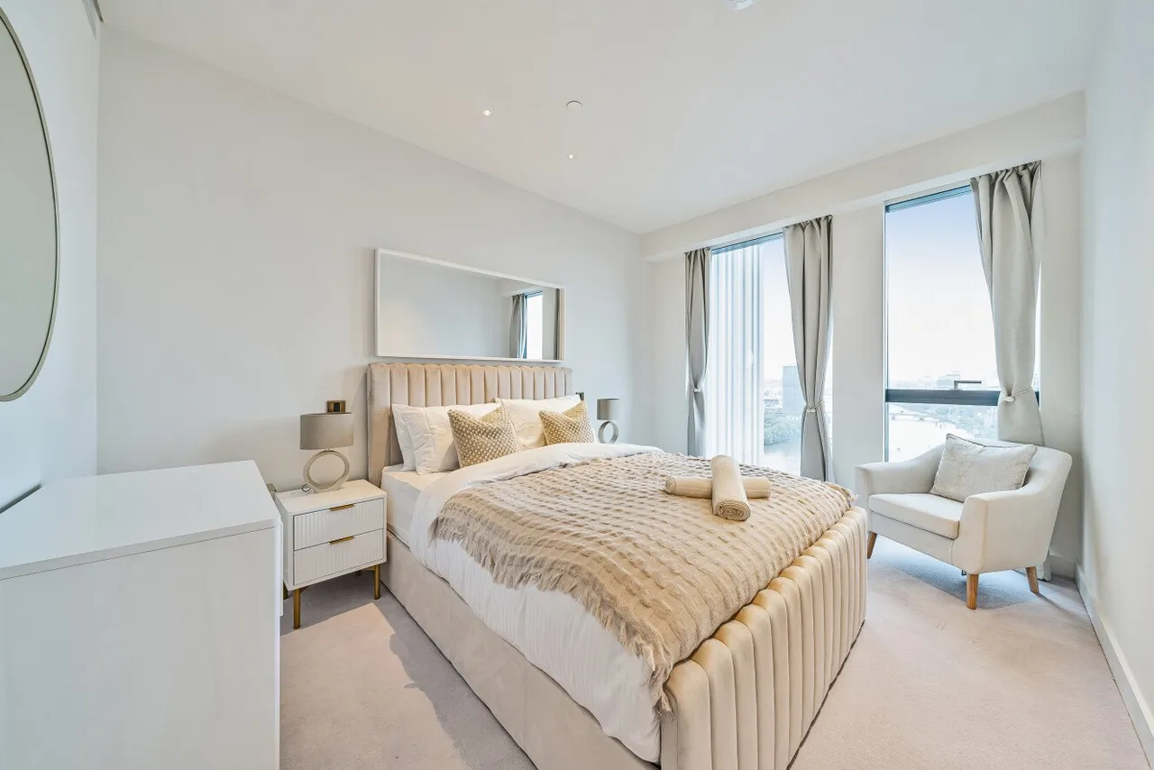 Nine Elms Lane, London, SW8, photo 5