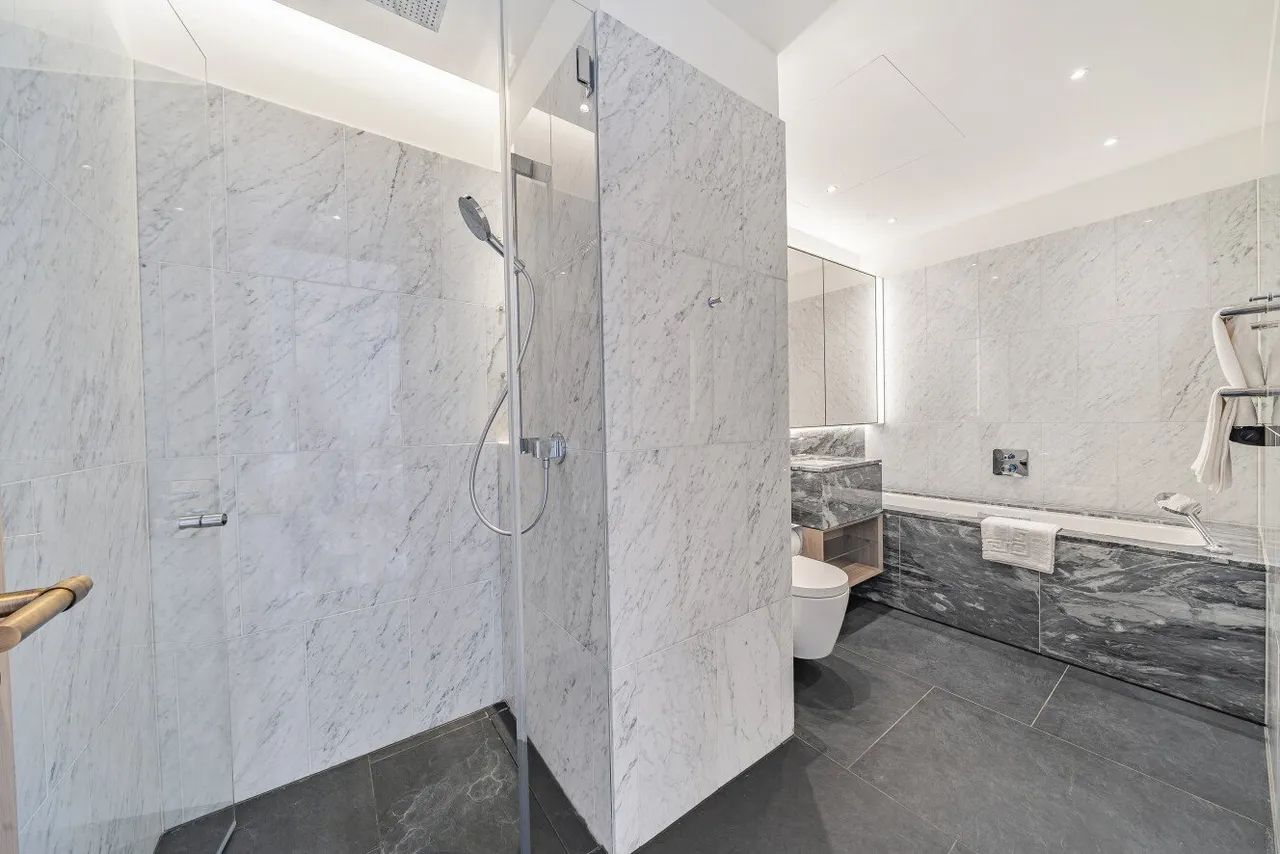Nine Elms Lane, London, SW8, photo 8