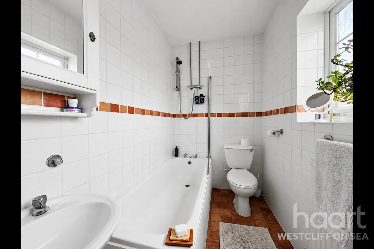 Hamlet Court Road, Westcliff-On-Sea, SS0, photo 7