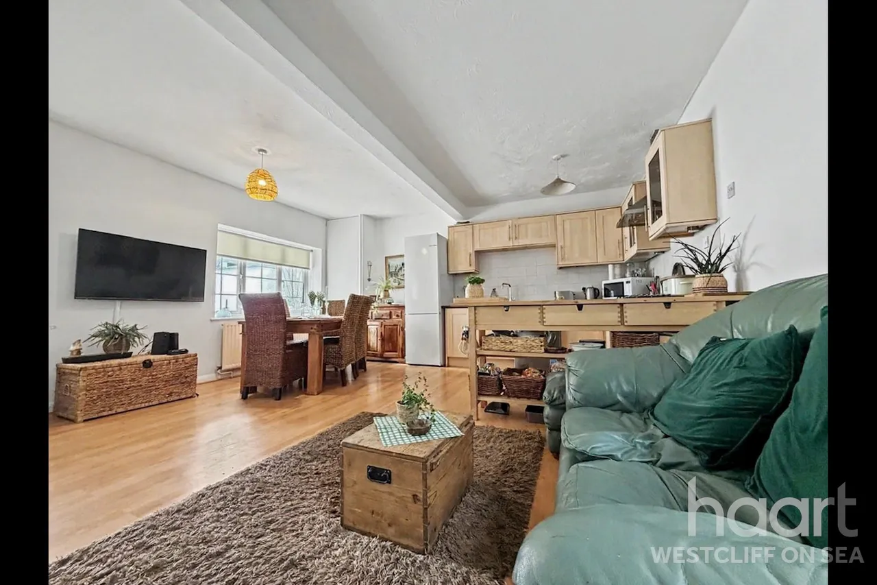 Hamlet Court Road, Westcliff-On-Sea, SS0, photo 3