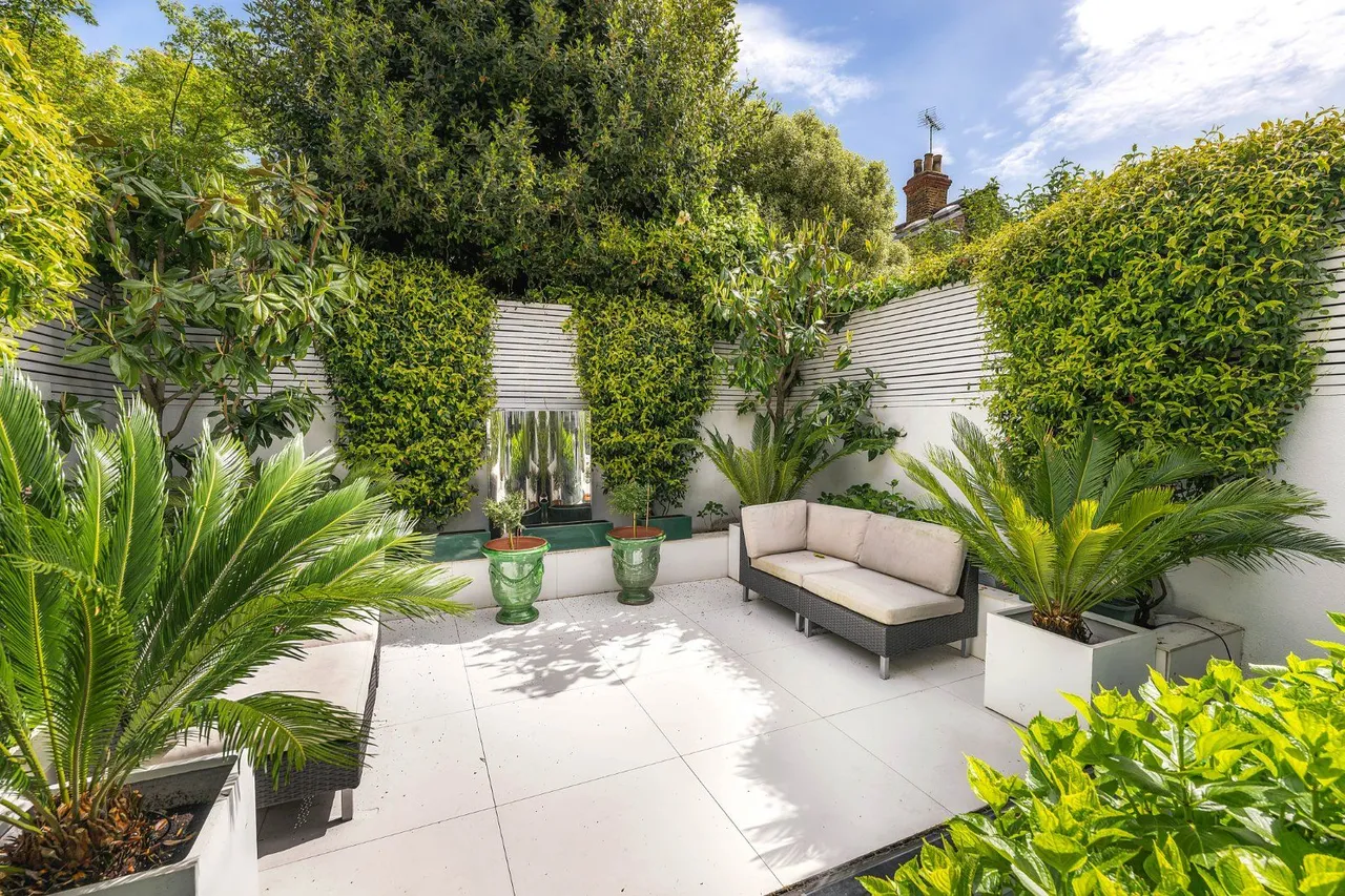 Quarrendon Street, Fulham, London, SW6 3ST, photo 2