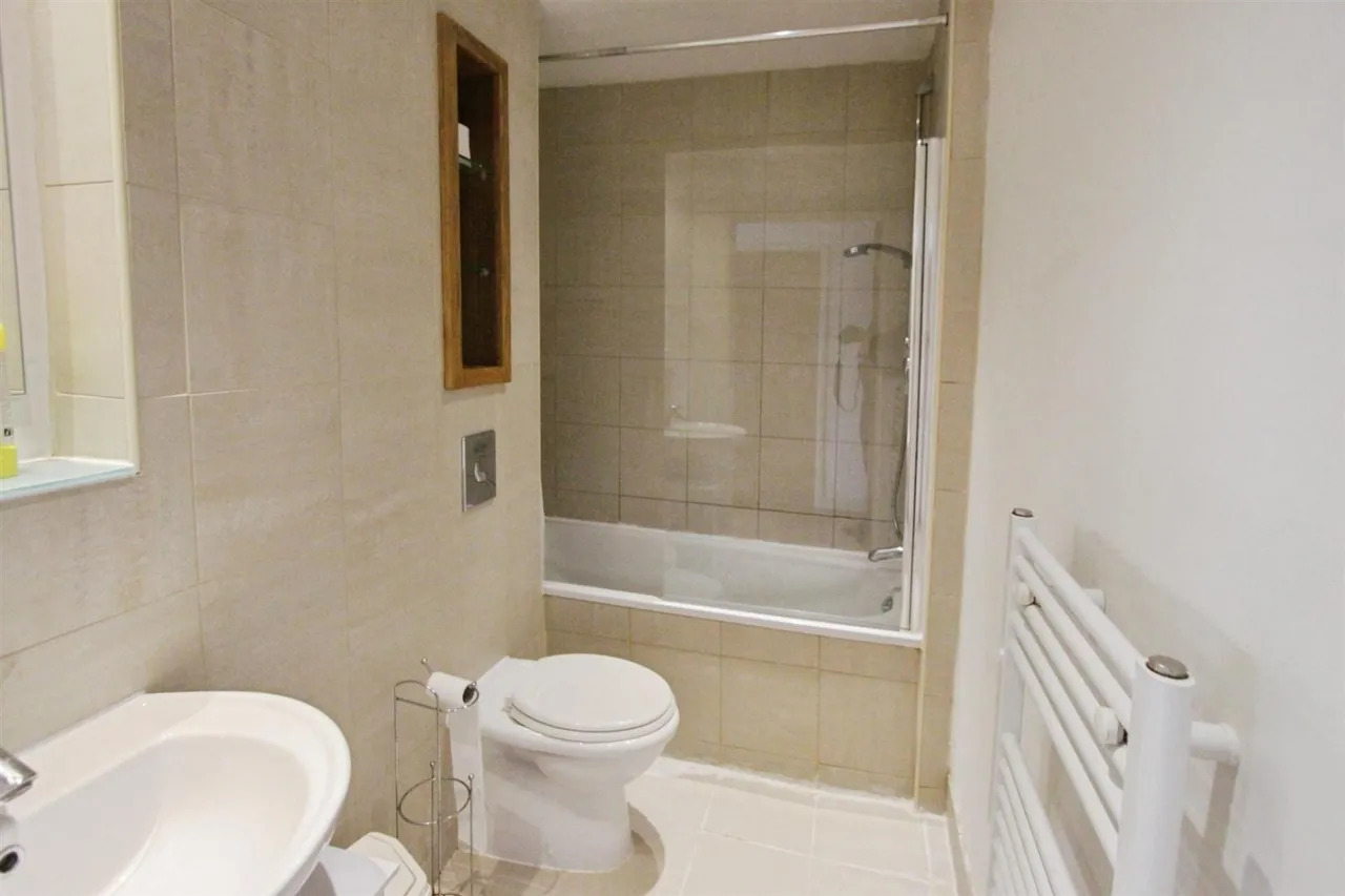West One Panorama, Sheffield, S1 4JQ, photo 5