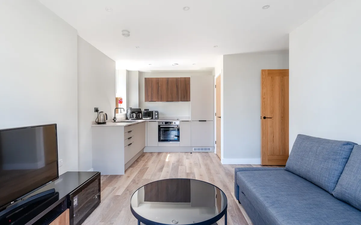 Forest Apartments, Kingswood, BS15, photo 2