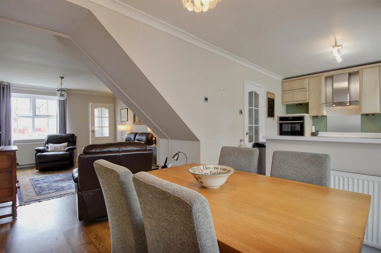 Poplars Way, Beverley, photo 6