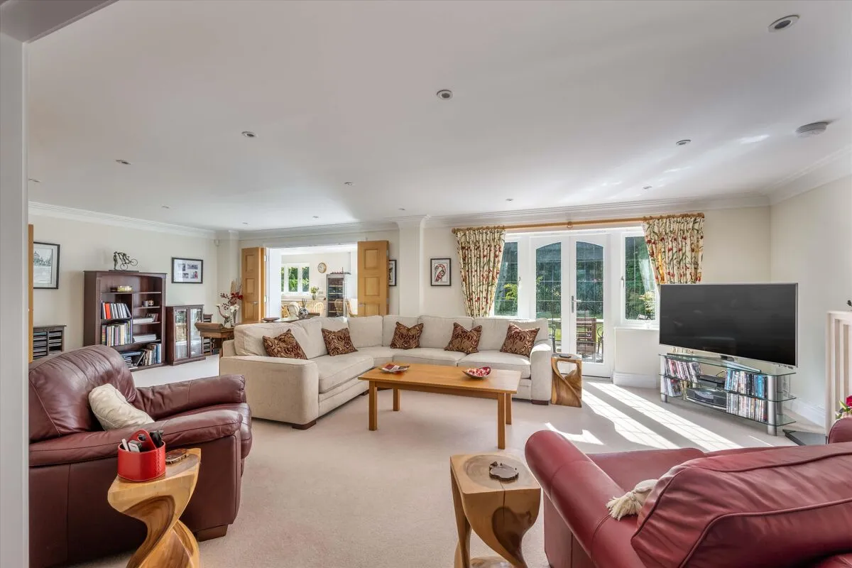Courts Hill Road, Haslemere, GU27, photo 2