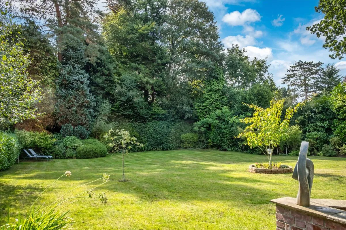 Courts Hill Road, Haslemere, GU27, photo 31
