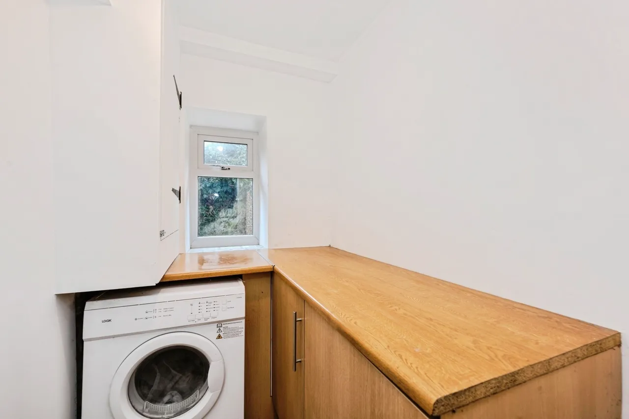 Crown Cottages, Ystradgynlais, SA9, photo 7