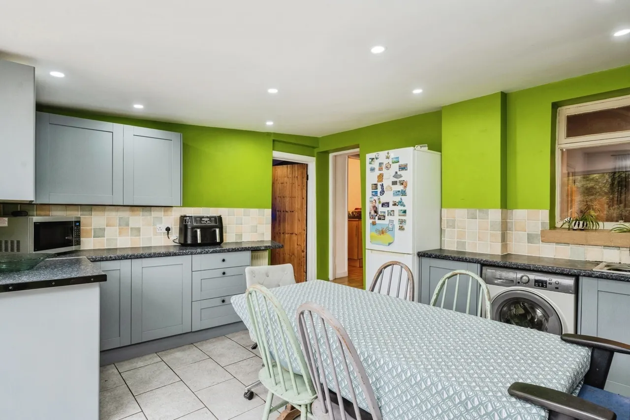 Crown Cottages, Ystradgynlais, SA9, photo 5