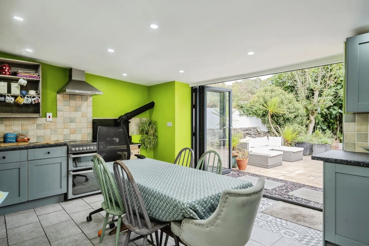 Crown Cottages, Ystradgynlais, SA9, photo 14