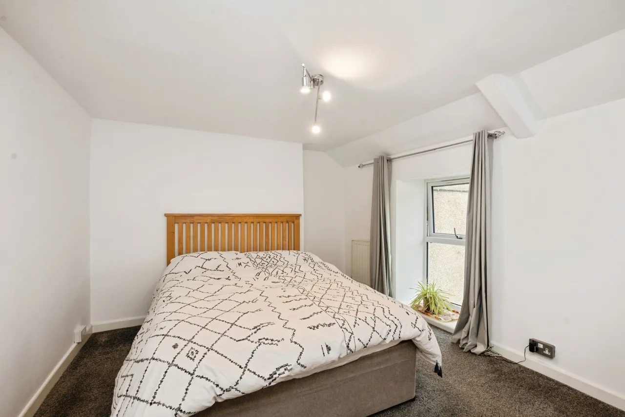 Crown Cottages, Ystradgynlais, SA9, photo 13
