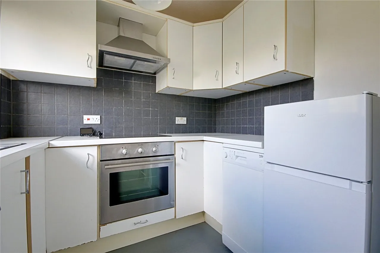 Bradley Road, Enfield, photo 6