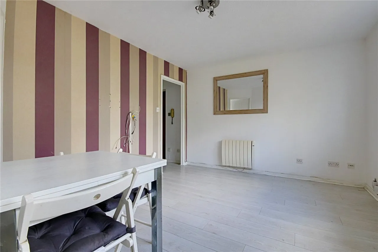 Bradley Road, Enfield, photo 3