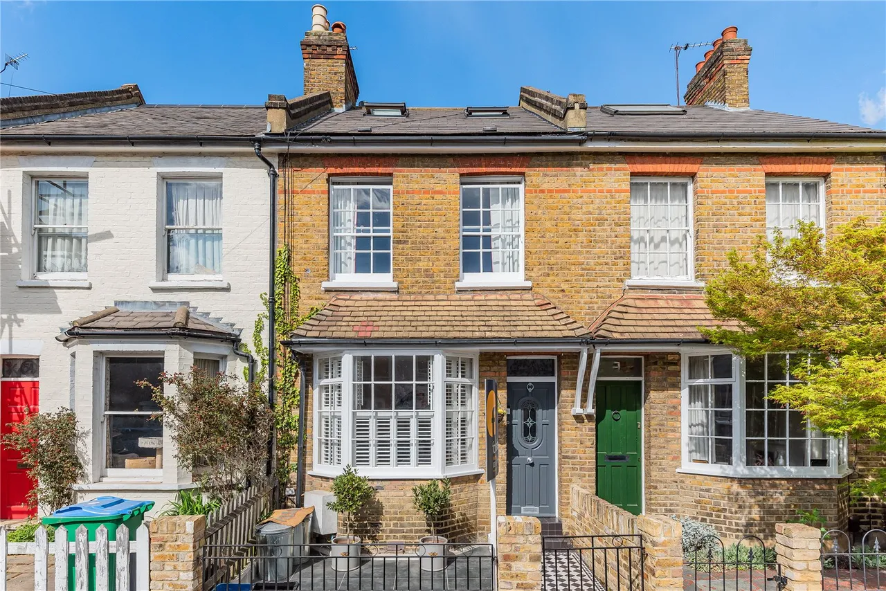 3 bed house for sale — Fulwell Road, Teddington, TW11 0RA
