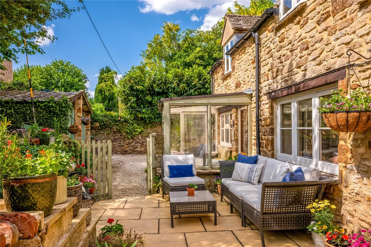 Main Road, Upper Tadmarton, OX15, photo 23