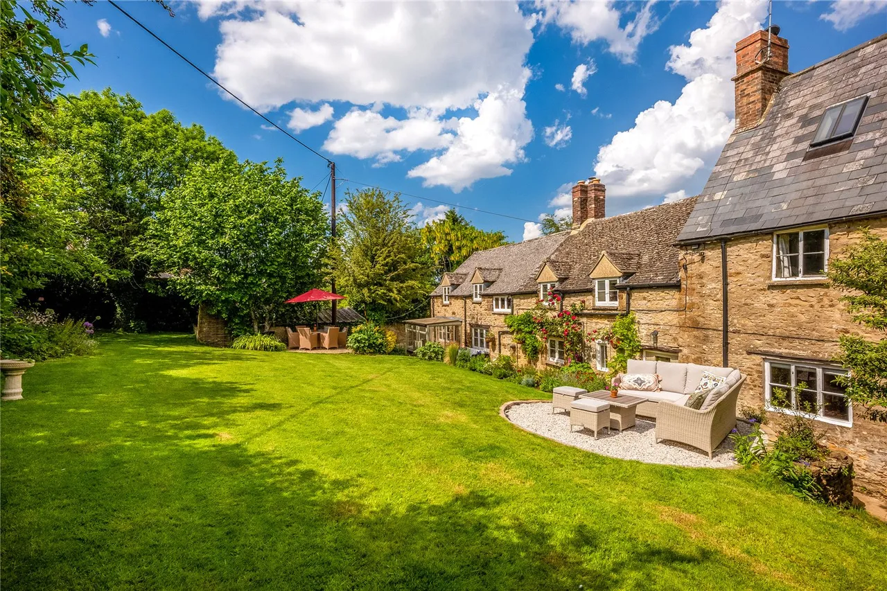 Main Road, Upper Tadmarton, OX15, photo 21