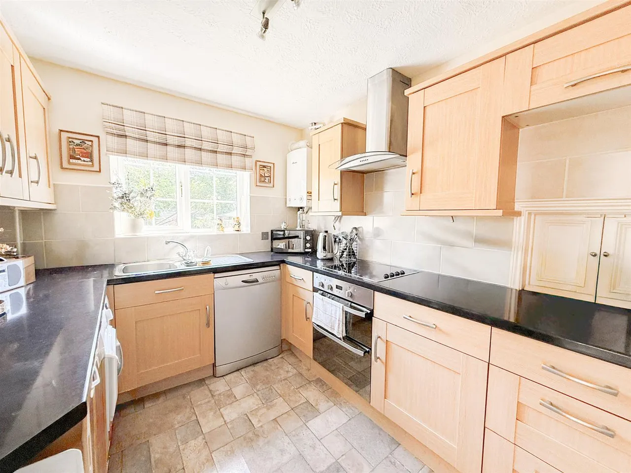 Old Mill Park, Bexhill-On-Sea, TN39 4UD, photo 5