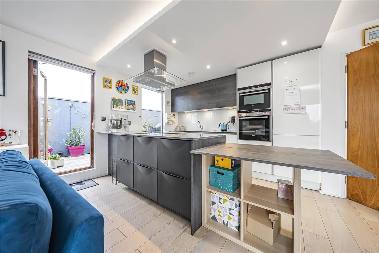 Lower Richmond Road, Richmond, TW9, photo 17