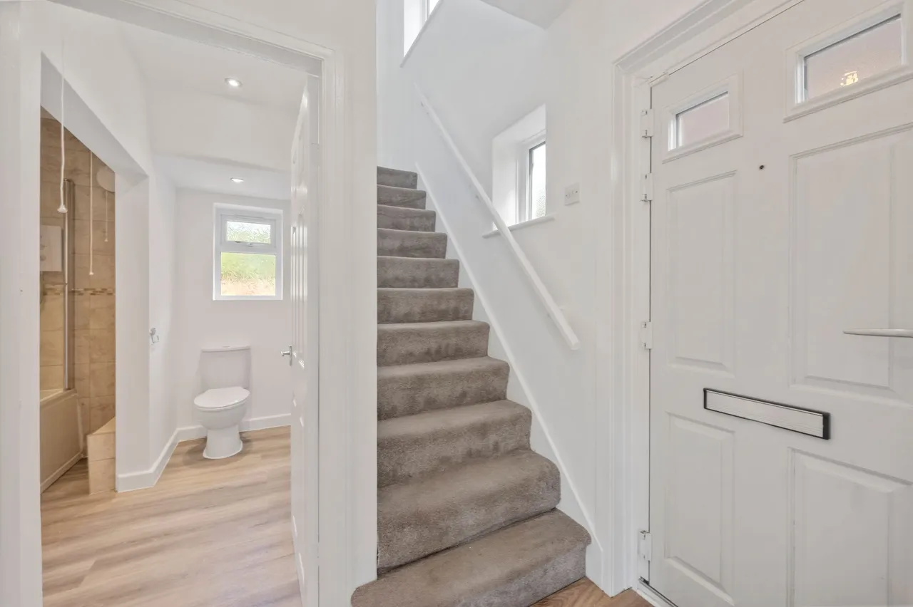 Kings Road, Fearnhead, Warrington, Warrington, WA2 0BG, photo 16