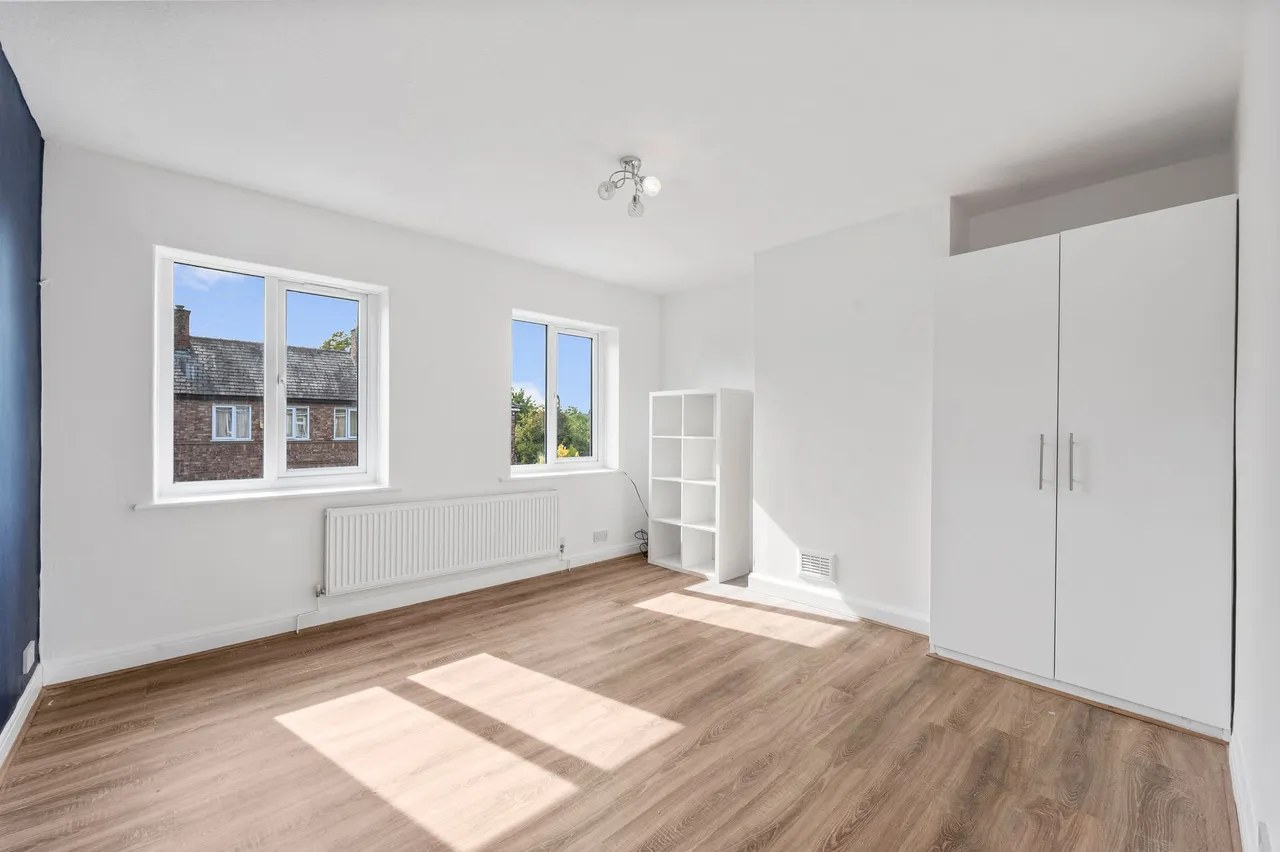 Kings Road, Fearnhead, Warrington, Warrington, WA2 0BG, photo 18