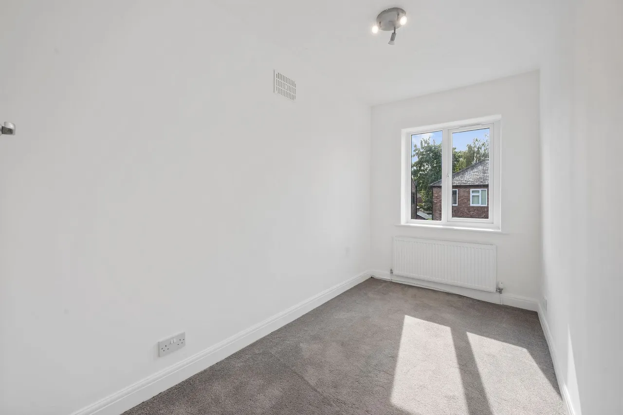 Kings Road, Fearnhead, Warrington, Warrington, WA2 0BG, photo 24