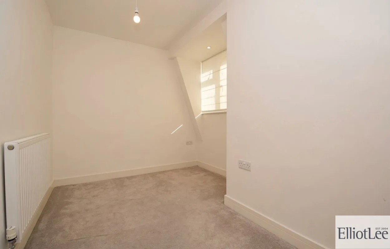 Sutherland Road, W13, photo 8