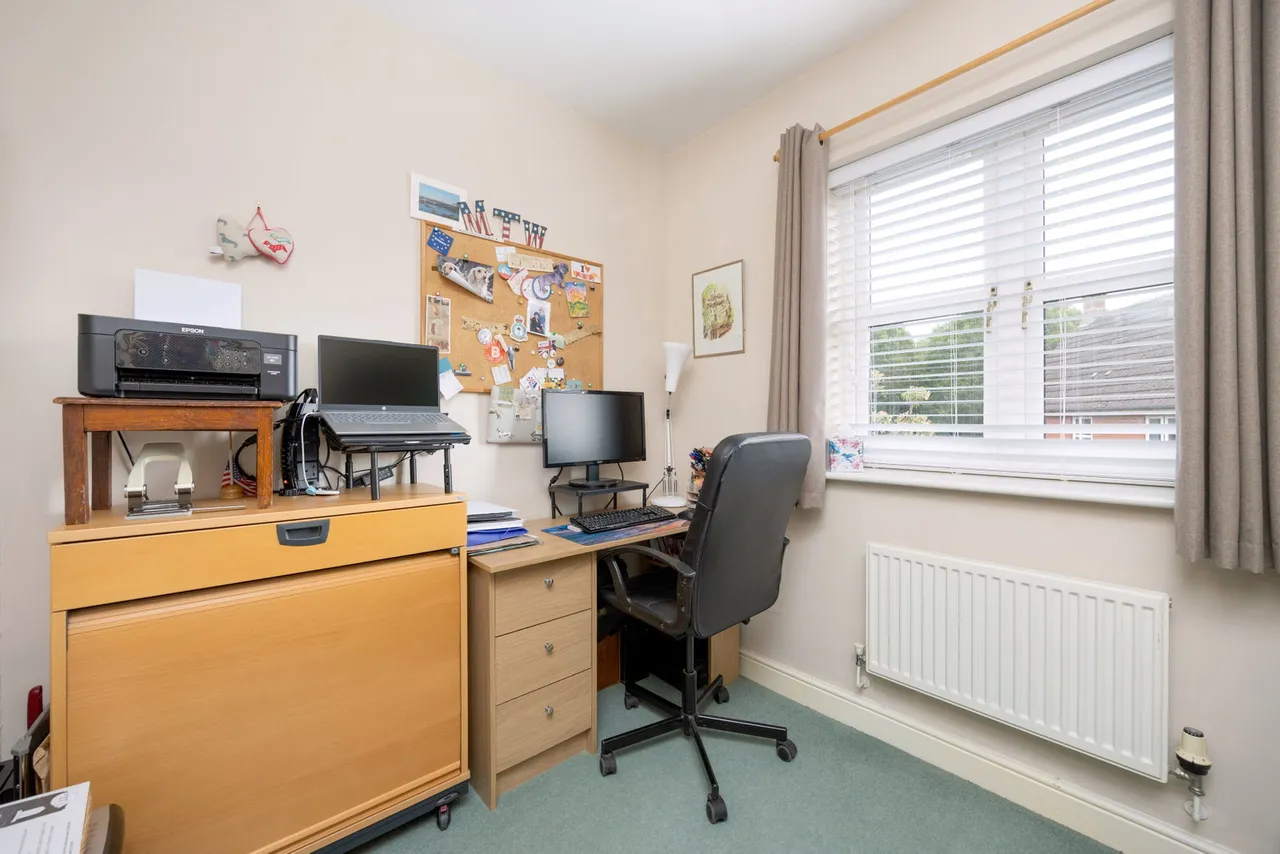 Teasel Close, Devizes, SN10, photo 17
