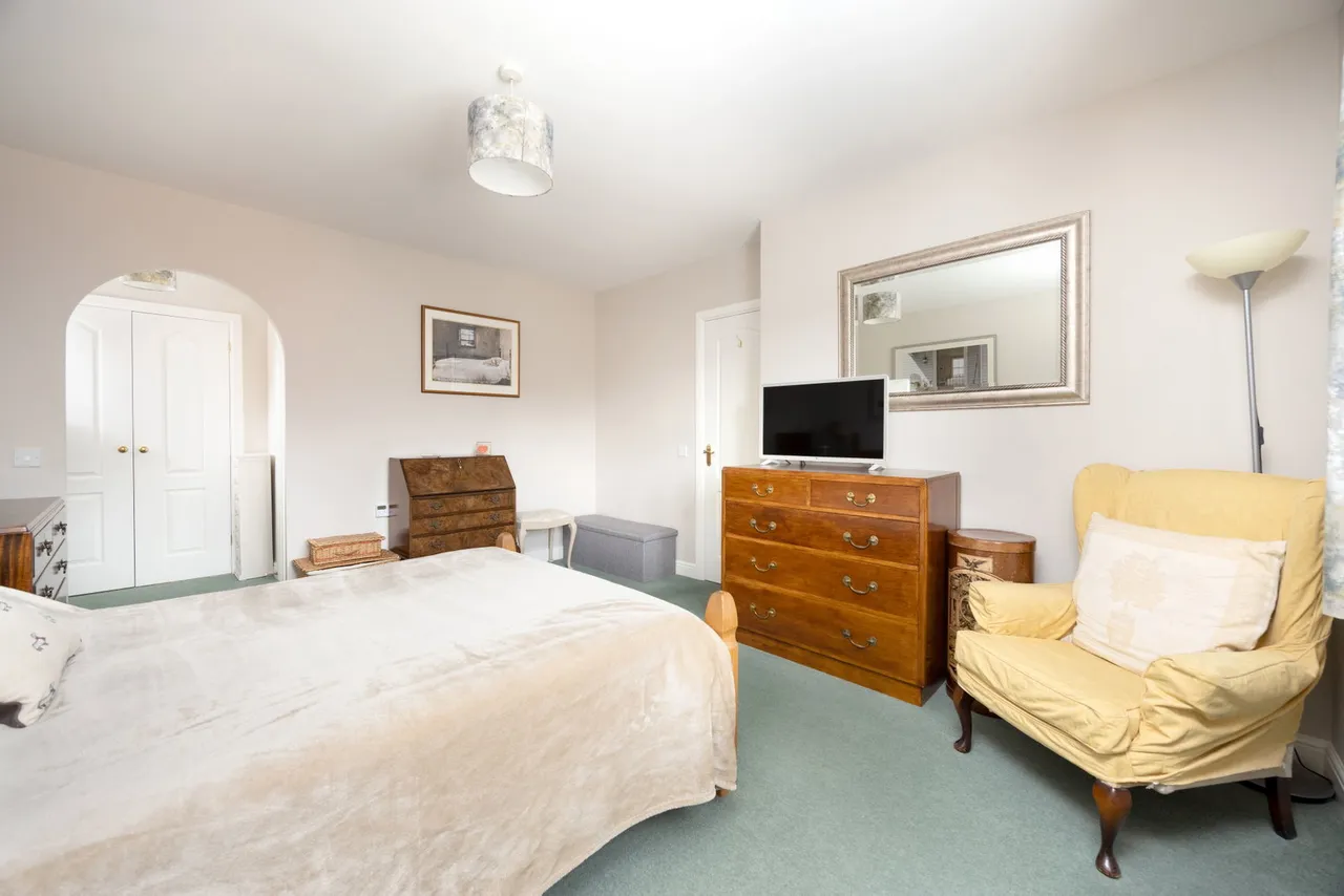 Teasel Close, Devizes, SN10, photo 13