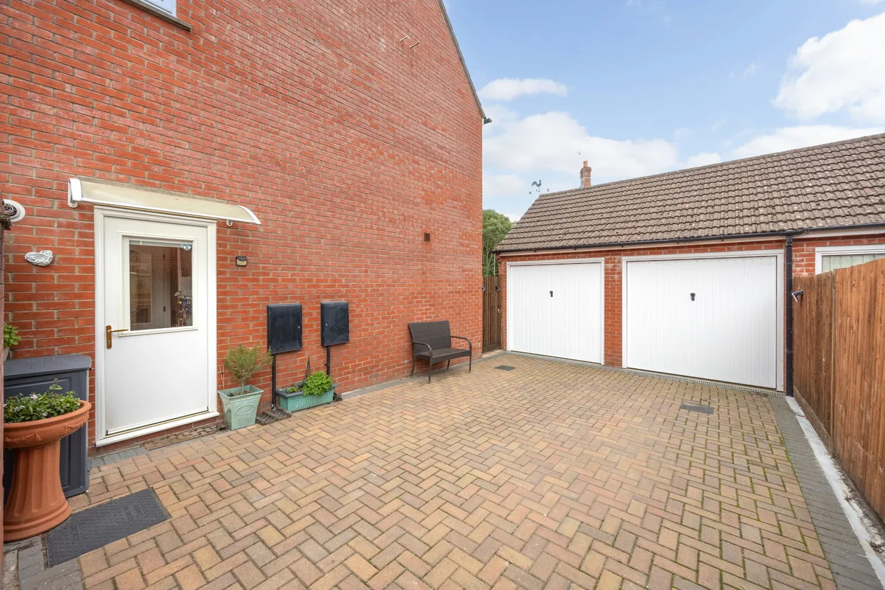 Teasel Close, Devizes, SN10, photo 21