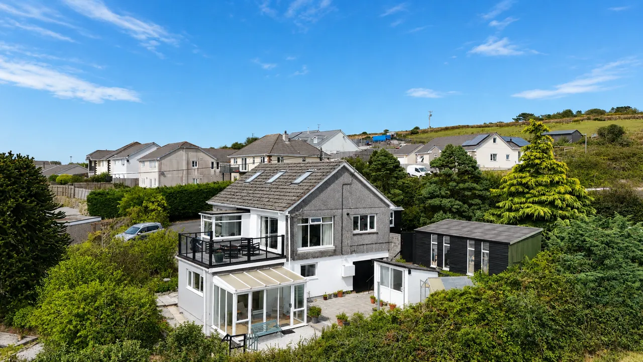 5 bed house for sale, Chegwyns Hill, Foxhole, PL26