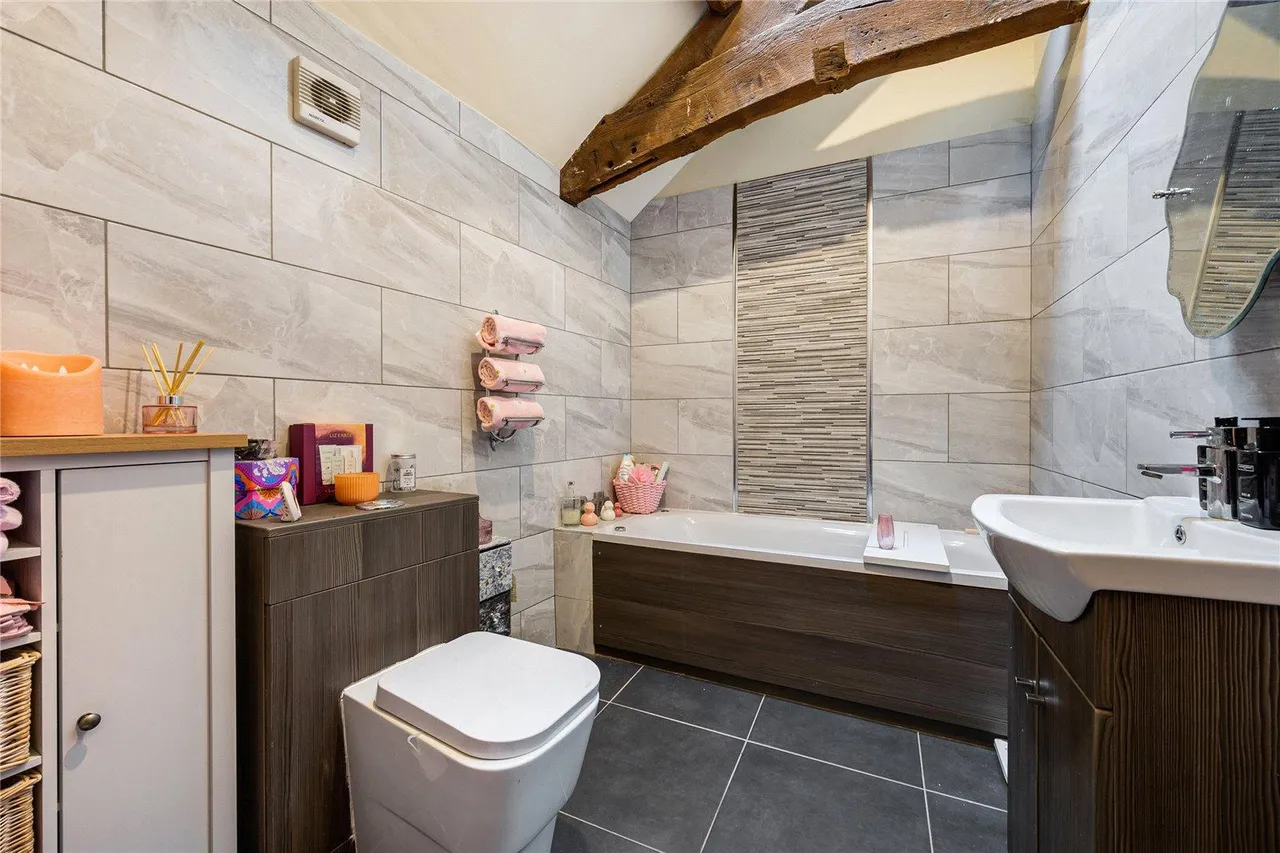 Doncaster Road, Foulby, photo 16