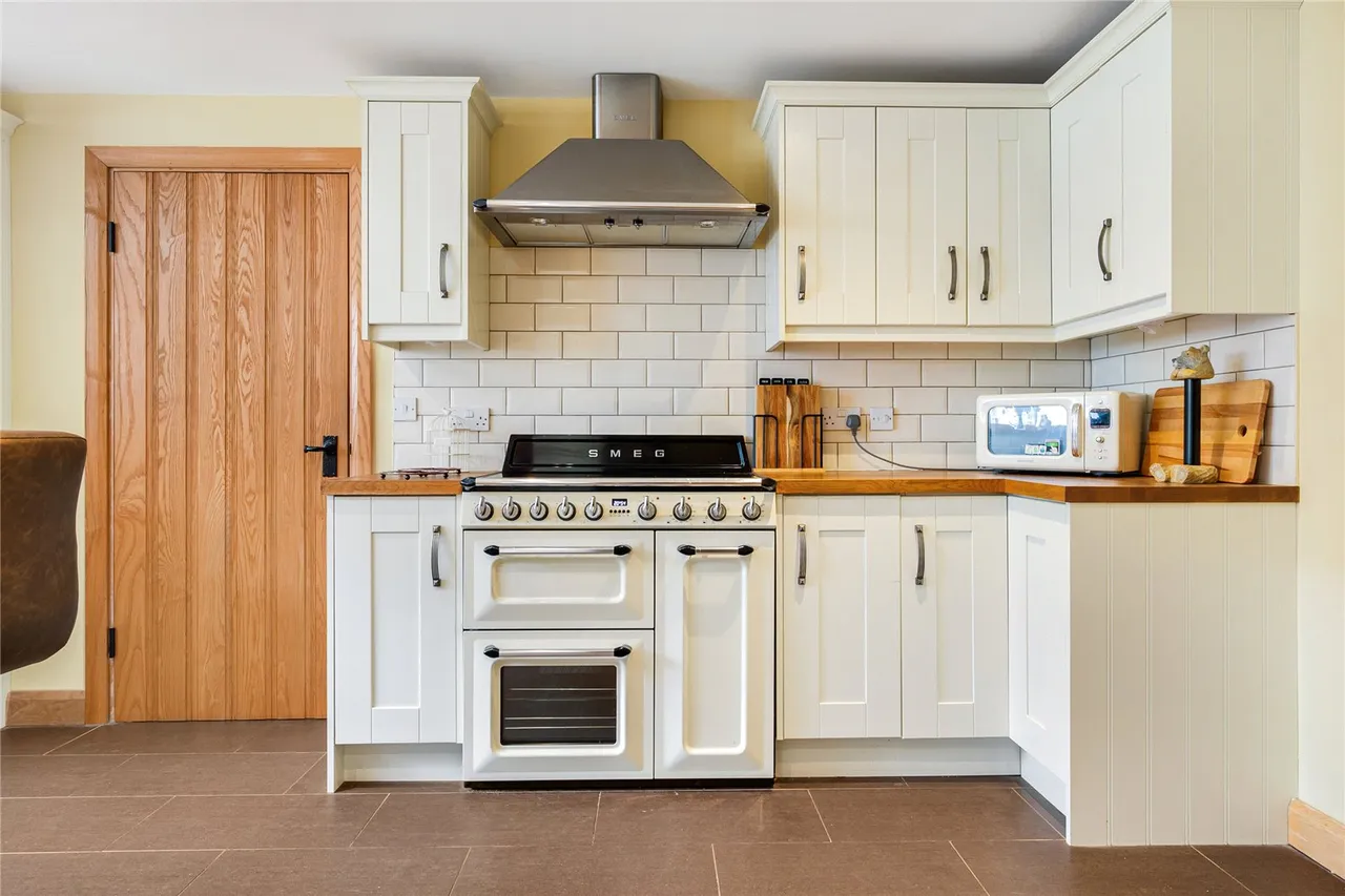 Doncaster Road, Foulby, photo 9