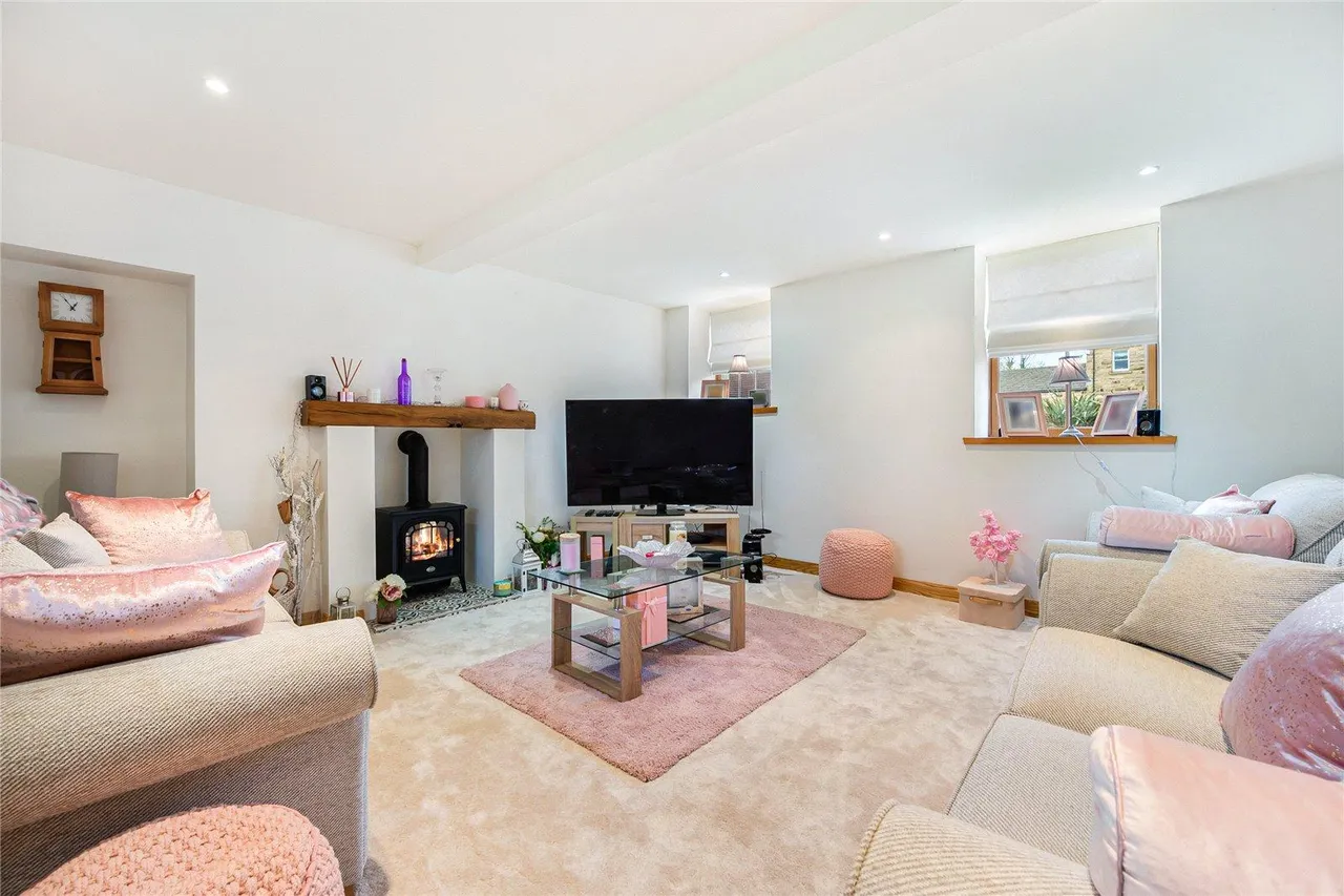 Doncaster Road, Foulby, photo 13