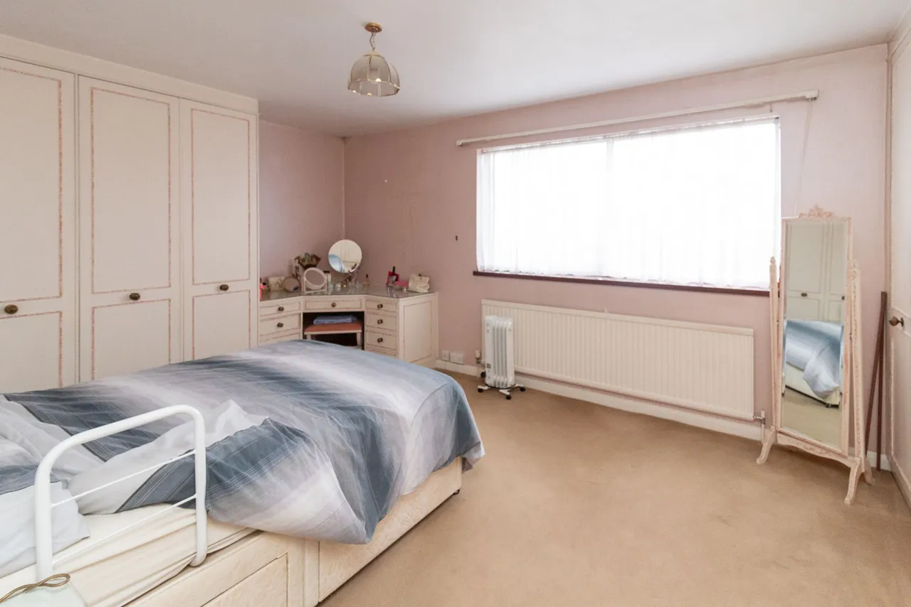 Hale Lane, Edgware, HA8, photo 4