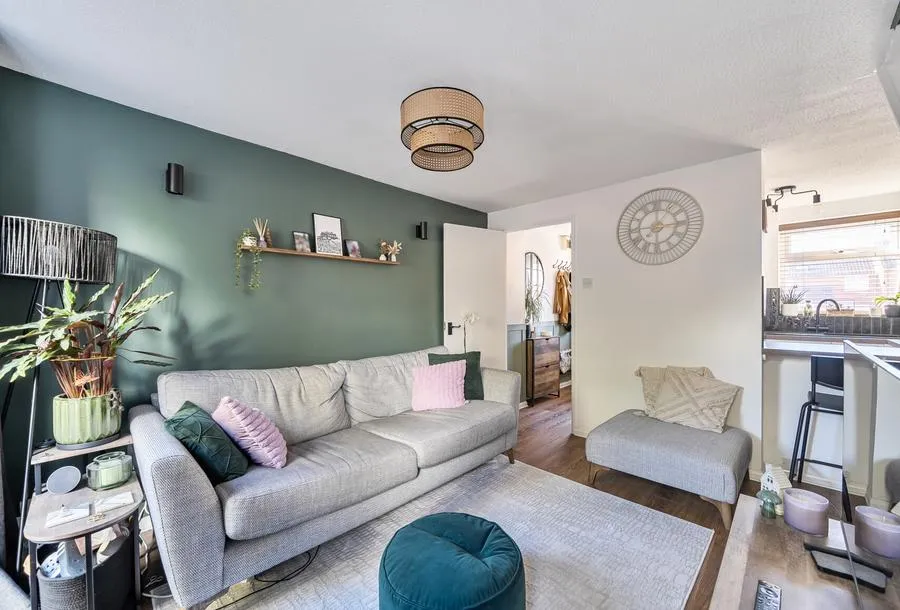 Deacons Place, Bishops Cleeve, GL52, photo 3
