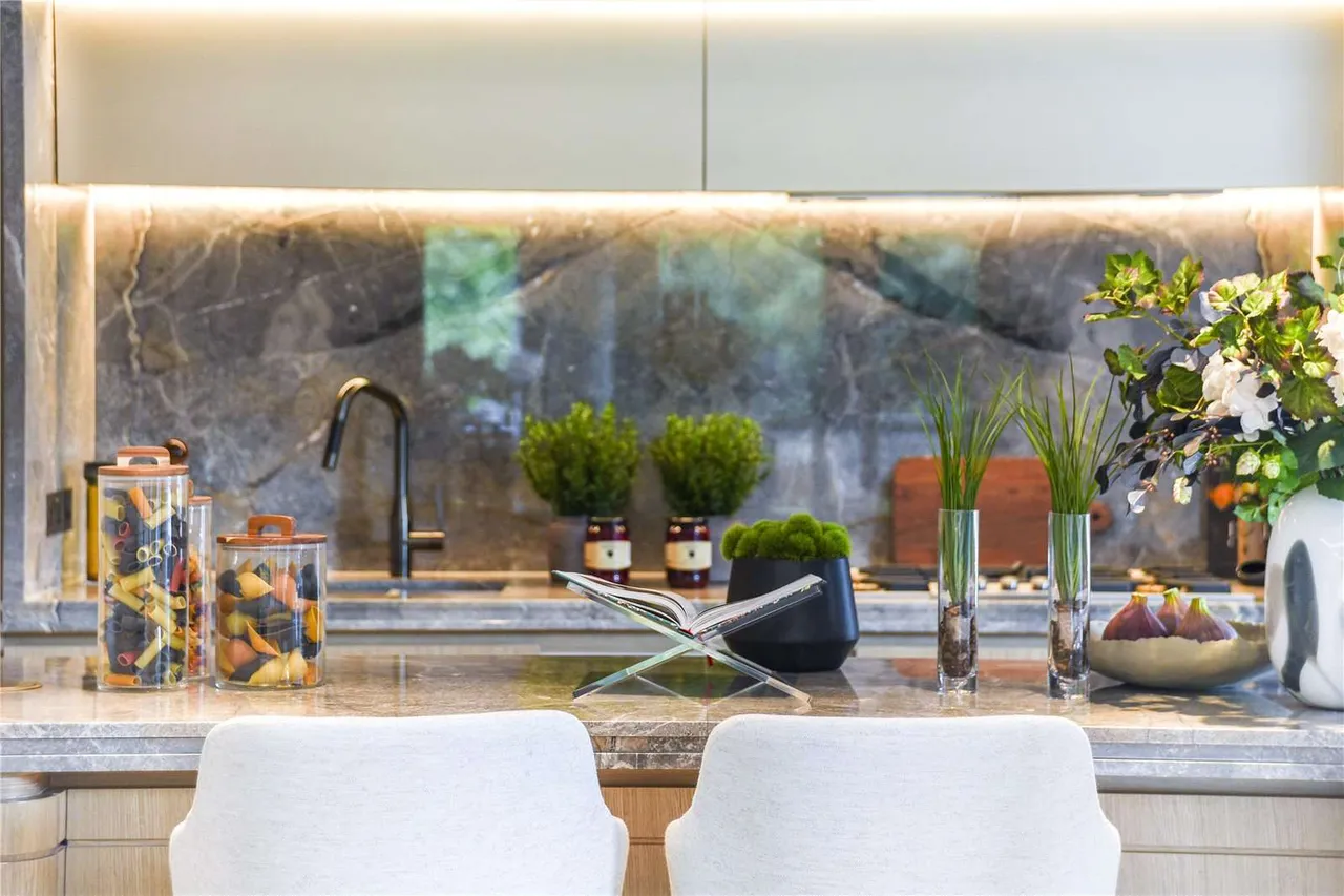 Park Modern, 123 Bayswater Road, London, W2 3JH, photo 5