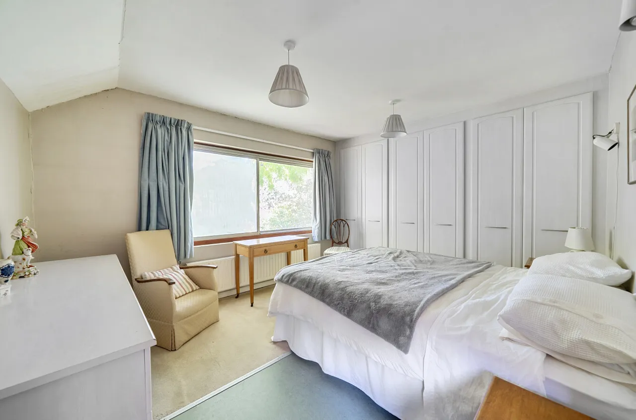 Rydens Road, Walton-On-Thames, KT12, photo 17
