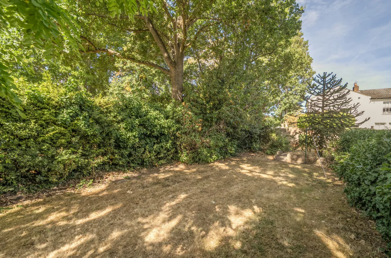 Rydens Road, Walton-On-Thames, KT12, photo 12