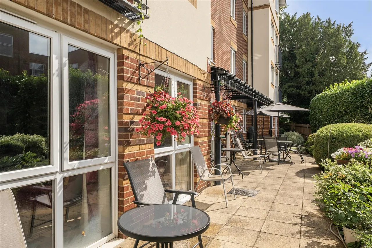 High Street, Rickmansworth, WD3, photo 14