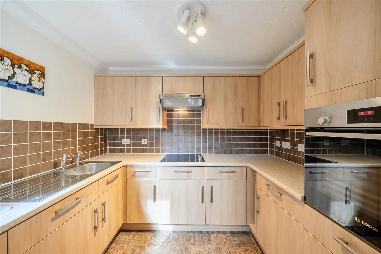 High Street, Rickmansworth, WD3, photo 5