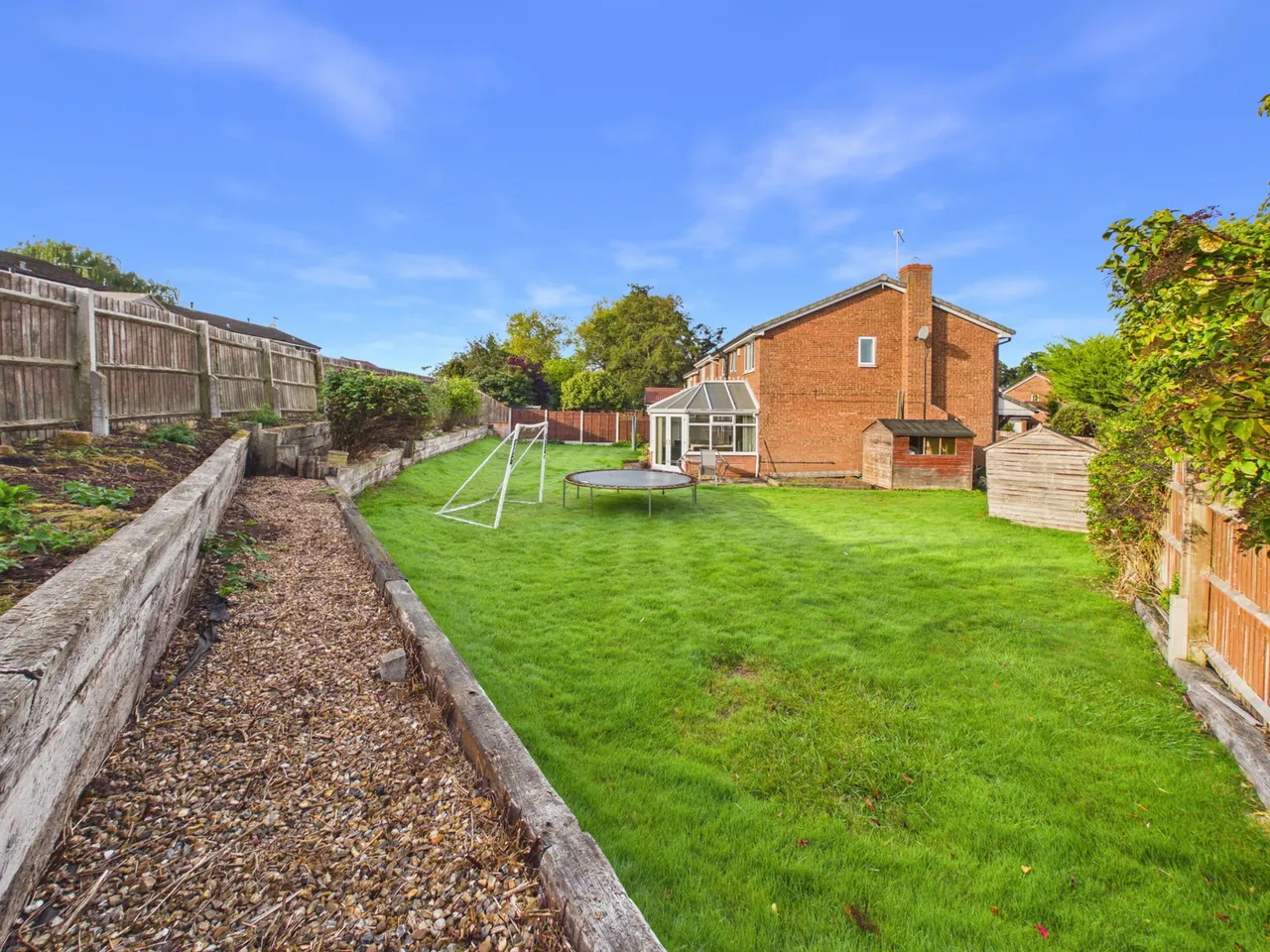 Tanglewood Close, Shifnal, TF11, photo 27