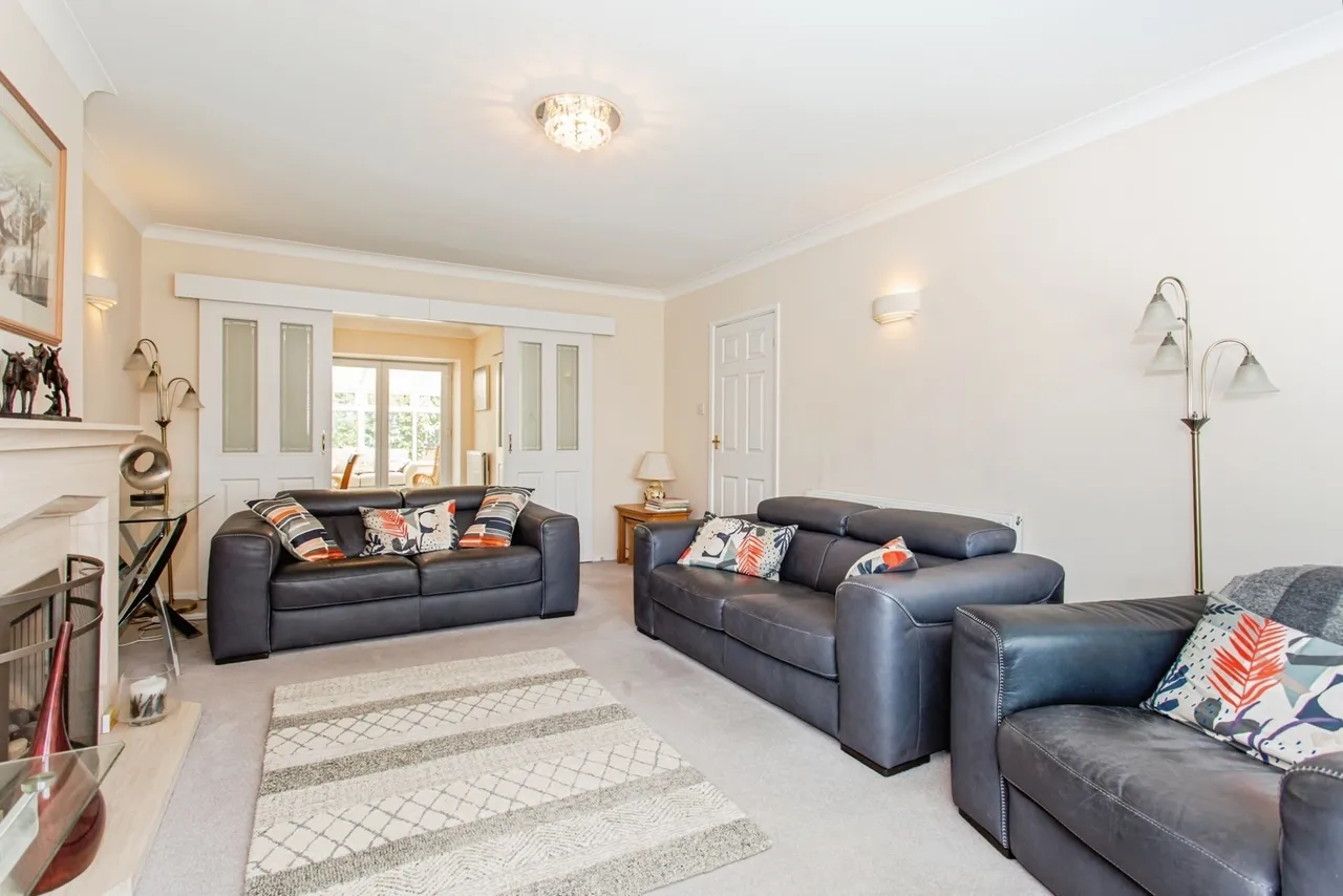 Ashurst Avenue, Southend-on-Sea, Essex, SS2, photo 2