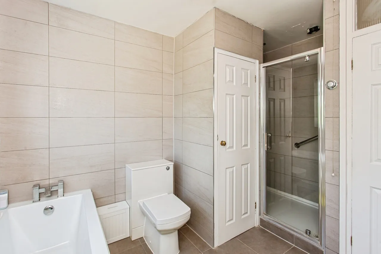 Ashurst Avenue, Southend-on-Sea, Essex, SS2, photo 15