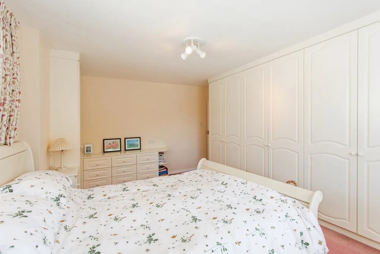 Ashurst Avenue, Southend-on-Sea, Essex, SS2, photo 16