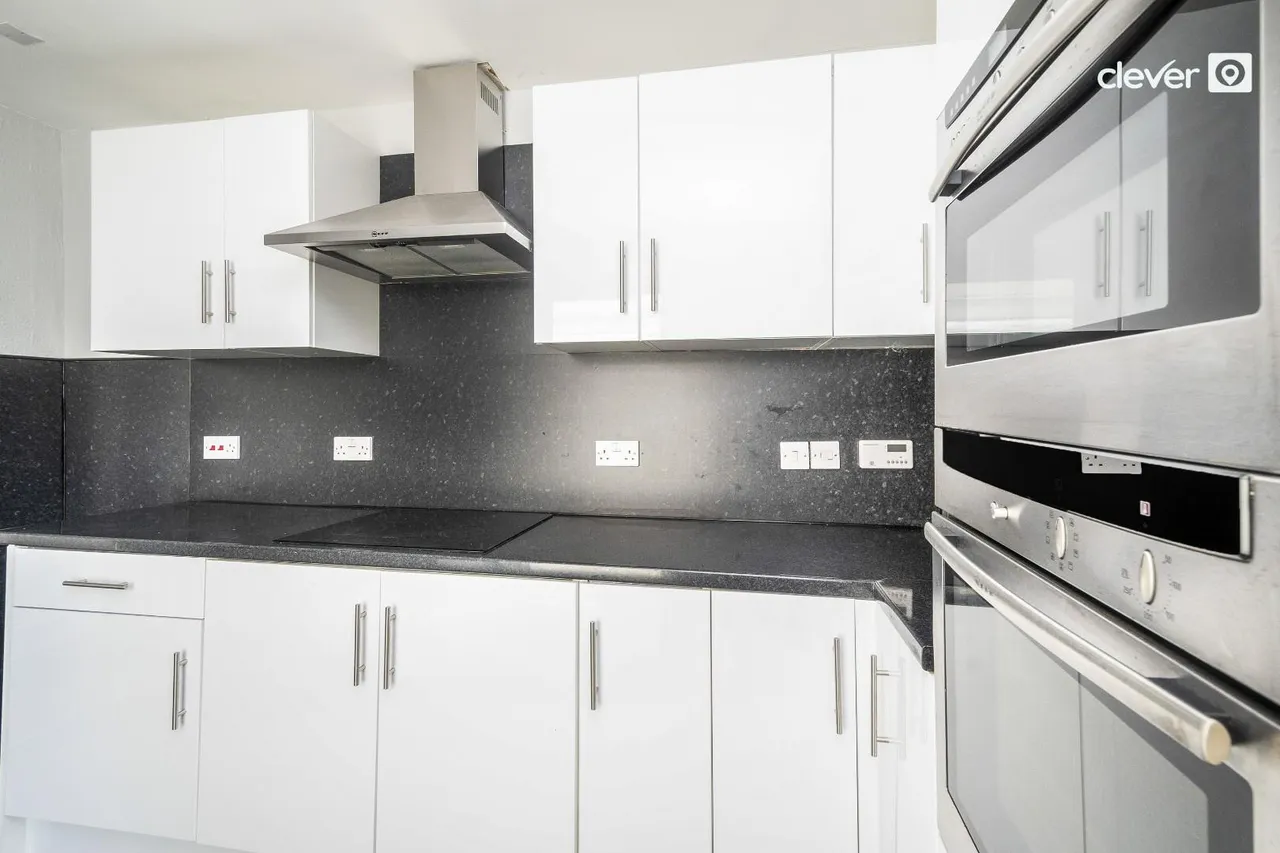 Bayswater Road, Central, photo 17