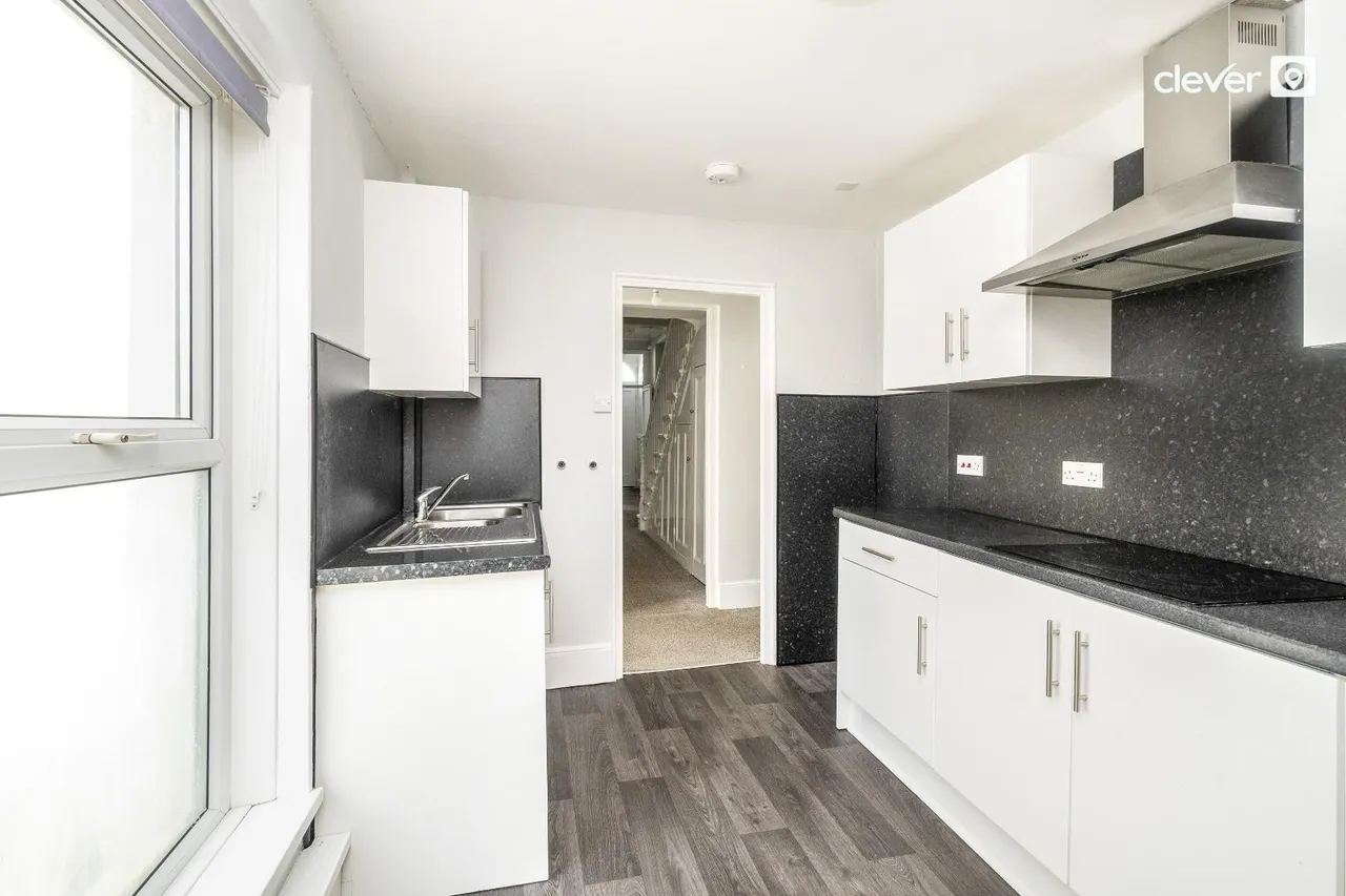 Bayswater Road, Central, photo 10
